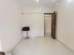 Room in 2 BHK Apartment at Balmukund Apartment Chembur, Chembur – for Rent