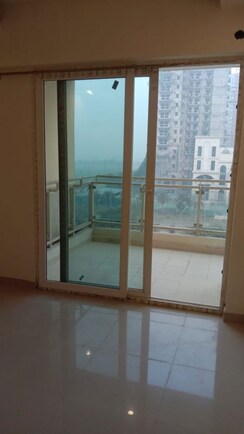 2 BHK + Extra Room Apartment For Rent in Supertech Cape Town