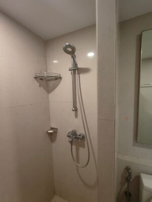 Furnished Amenities in 2.5 BHK Apartment at Hiranandani Cardinal, Ghodbunder Road – for Rent