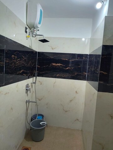 Bathroom in 3 BHK Apartment at Unnat Nagar – for Rent
