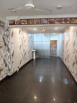  Shop For Rent in Bhogal