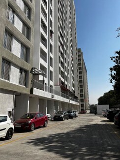 3 BHK + Study Room Apartment For Rent in Mantra Parkview