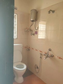 2 BHK + Extra Room Apartment For Rent in Vedant Commercial Complex