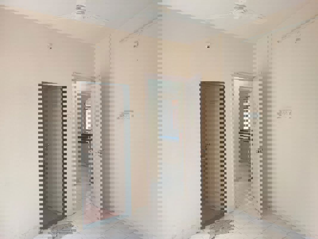 2 BHK + Extra Room Apartment For Rent in Vedant Commercial Complex