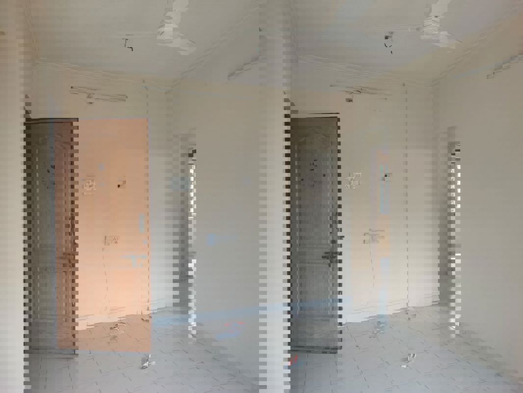 2 BHK + Extra Room 700 Sq.Ft. Apartment in Vedant Commercial Complex