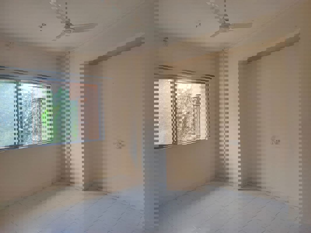 2 BHK + Extra Room 700 Sq.Ft. Apartment in Vedant Commercial Complex