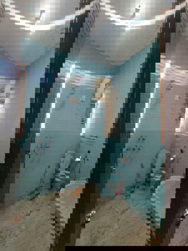 2 BHK Builder Floor For Rent in Saket