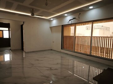 Room in 3 BHK Apartment at Vishwa Bhuvan, Chembur – for Rent