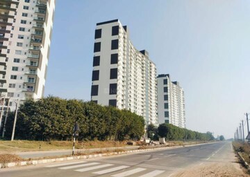 4 BHK Apartment – Exterior View View at Omaxe Lake, North Mullanpur - for Sale