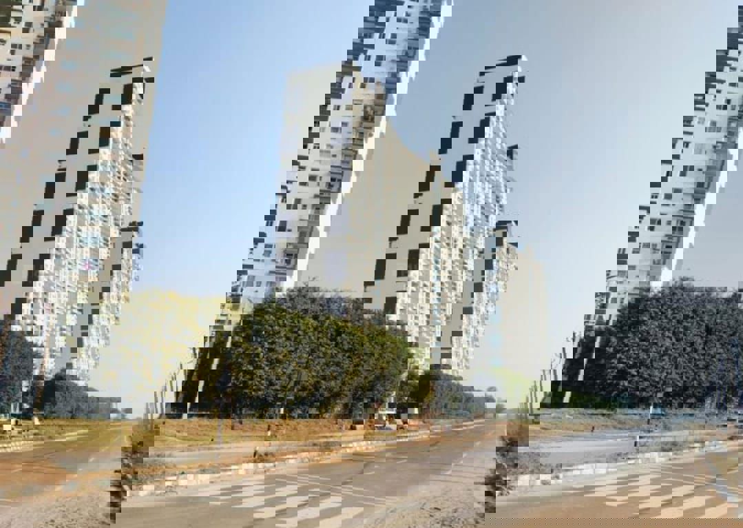 4 BHK + Servant Room Apartment For Sale in Omaxe Lake