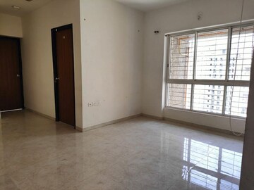 2 BHK Apartment For Rent in Lodha Amara, Kolshet Road