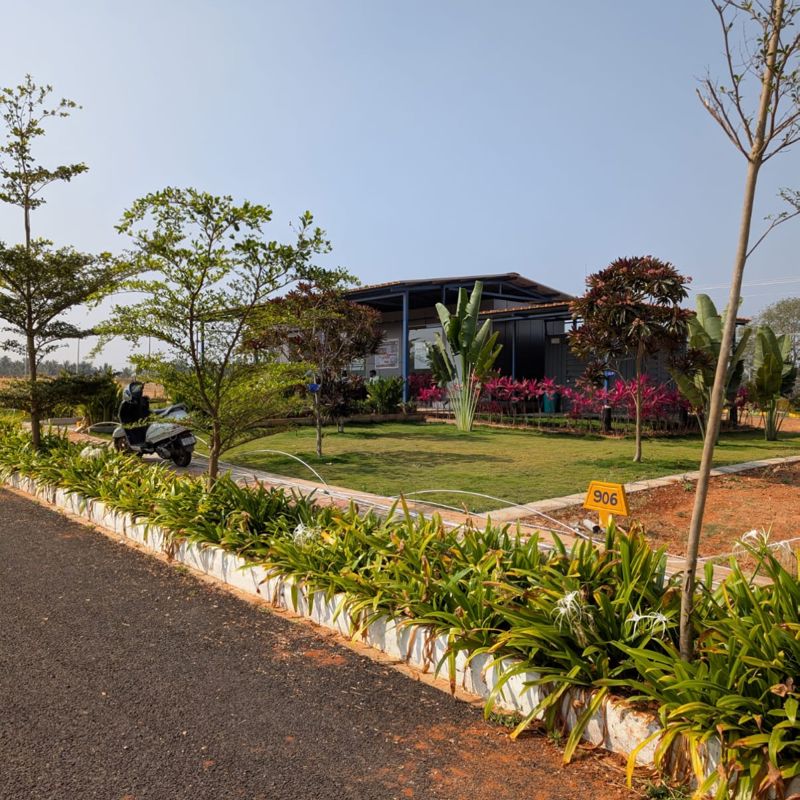 Plot For Sale in Vijay Nagar