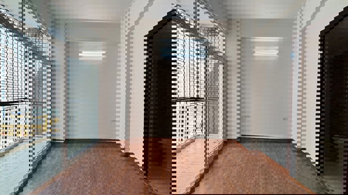 2.5 BHK Apartment For Sale in Gaur City 2 - 12th Avenue