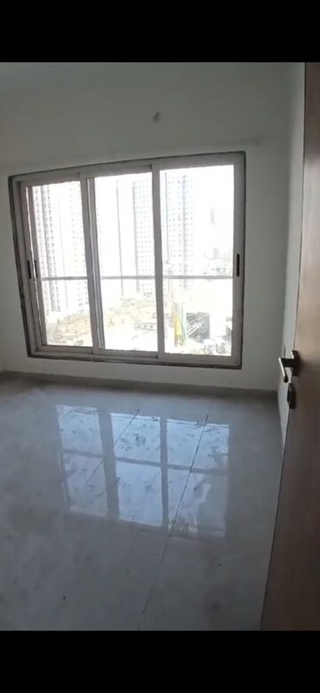 Bedroom in 2.5 BHK Apartment at Bharat Arize, Goregaon West – for Rent