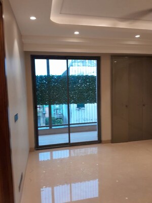  Plot For Sale in Unitech South City 1, South City 1