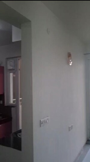 Room in 2 BHK Apartment at BPTP Discovery Park, Sector 80 – for Sale