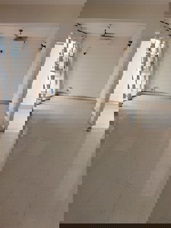 3.5 BHK + Servant Room Apartment For Rent in Emaar Emerald Floors Premier