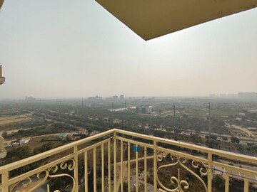 3 BHK Apartment – Exterior View View at Mahagun Mantra II, Sector 10 Greater Noida - for Rent