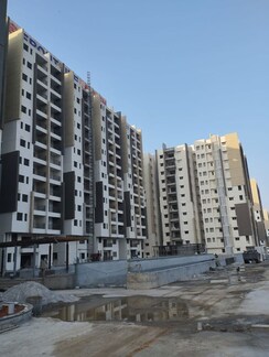 3 BHK + Pooja Room Apartment For Sale in Frontline Seven
