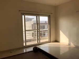 Room in 4 BHK Builder Floor at Ansal API Esencia, Sector 67 – for Rent