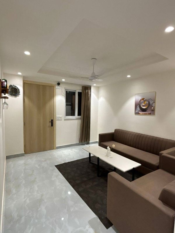 2 BHK + Servant Room Apartment For Rent in Chattarpur