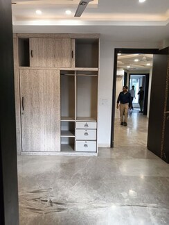3 BHK + Extra Room Builder Floor For Rent in Chittaranjan Park