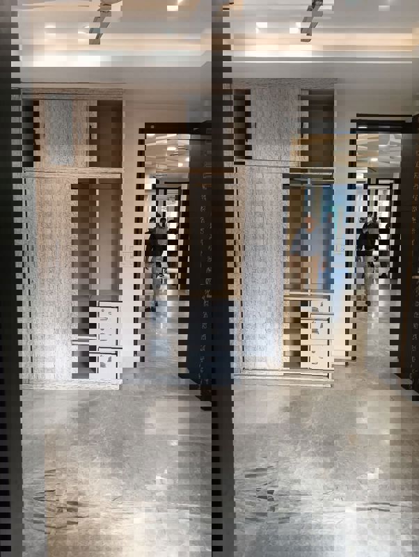 3 BHK + Extra Room Builder Floor For Rent in Chittaranjan Park