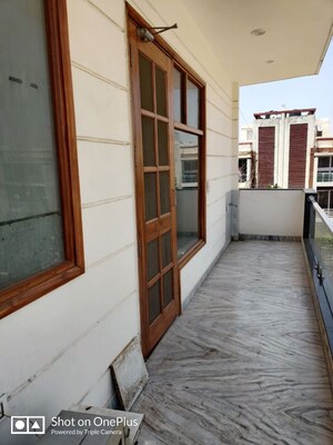 Room in 3 BHK Builder Floor at Orchid Island, Sector 51 – for Rent