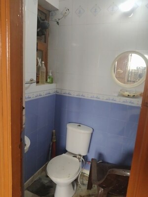 Bathroom in 1 BHK Apartment at Sector 46 – for Rent