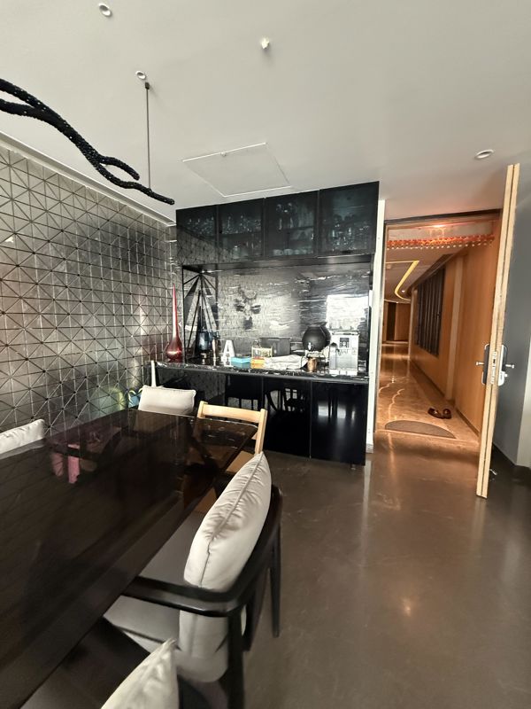 3 BHK + Pooja Room,Servant Room 1370 Sq.Ft. Apartment in Lodha Trump Tower
