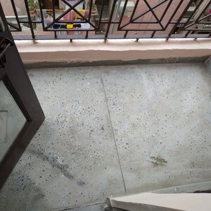 Balcony in 1 BHK Apartment at Molarband – for Rent