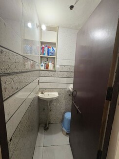 2 BHK + Pooja Room Builder Floor For Rent in Dhavalgiri Apartment Sector 11