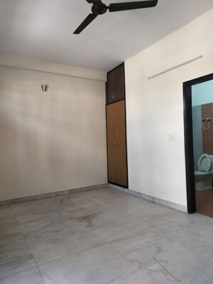 1 BHK Builder Floor For Rent in Laxmi Nagar