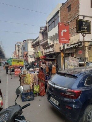  Showroom – Exterior View View at Alambagh - for Rent