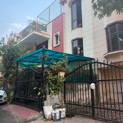 3.5 BHK + Extra Room Villa For Sale in Palam Vihar Residents Association