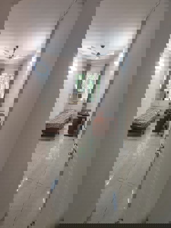 3 BHK + Servant Room Apartment For Sale in Defence Colony