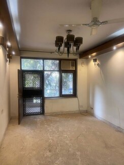 3 BHK + Servant Room Builder Floor For Sale in Ansal Sushant Apartments