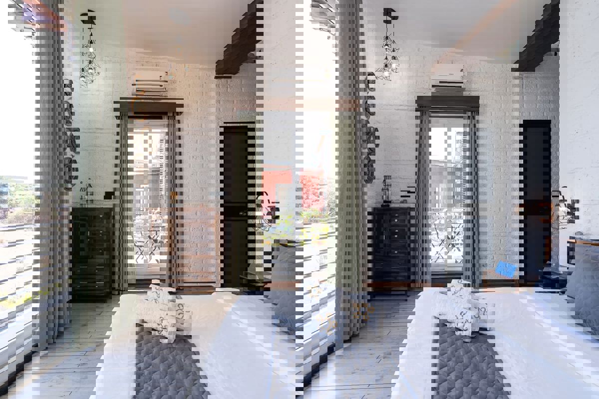 3 BHK Villa For Sale in Hira Nandani