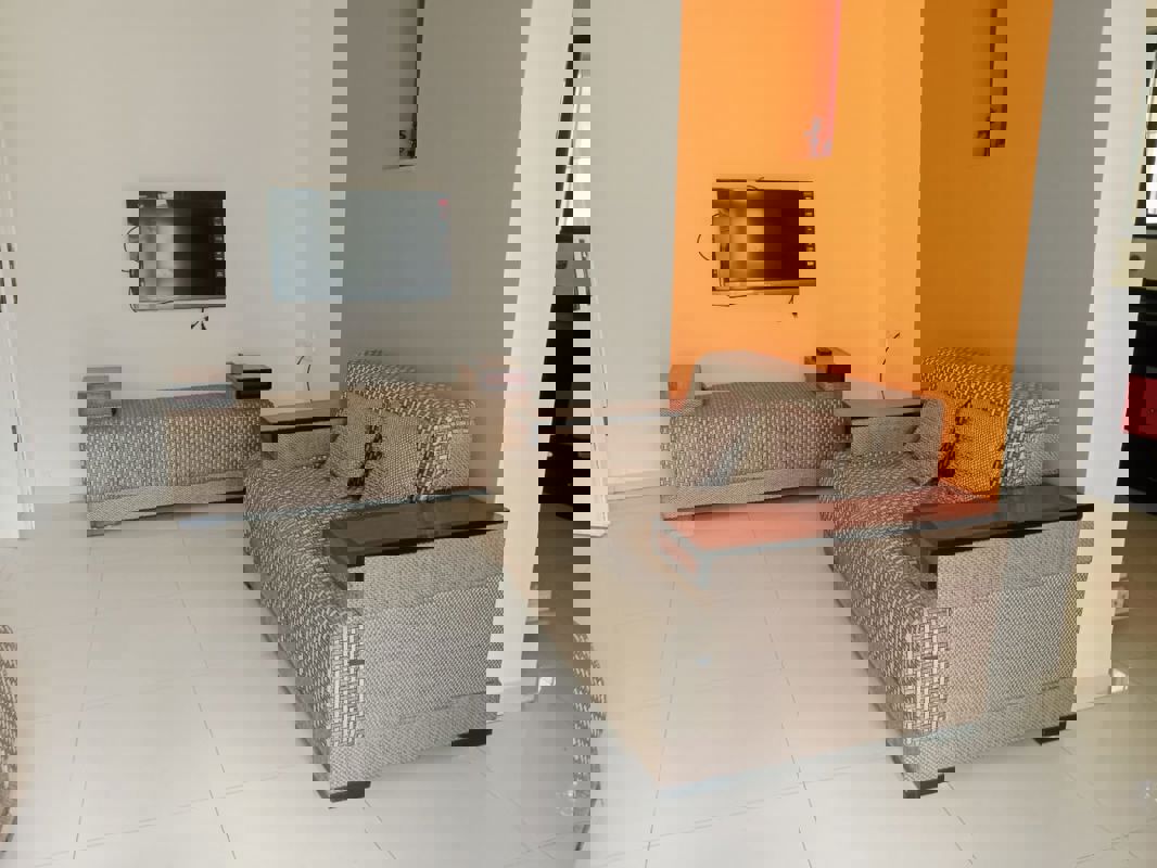 2 BHK Apartment For Sale in Ocean Meadows