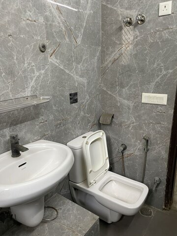Bathroom in 2 BHK Builder Floor at RWA Apartments Sector 41, Sector 41 – for Rent