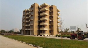 2 BHK Apartment For Rent in Vashisht Heights, Bharat Colony