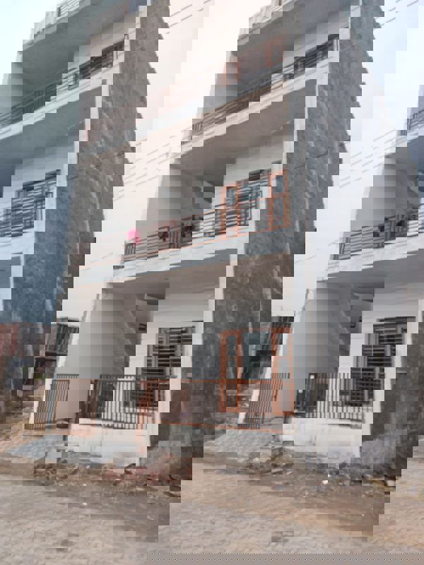 5 BHK + Study Room Villa For Sale in Bhago Majra Road