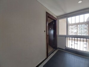 Room in 4 BHK Apartment at Niharika Skyline, Manikonda – for Sale