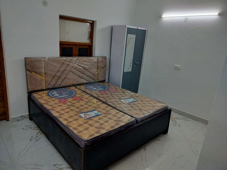 Cover Image, sector 49 1 RK 500 Sq.Ft. Villa In Sector 49 Noida 9890789