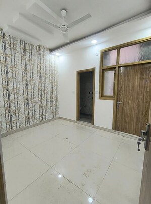 Room in 3 BHK Builder Floor at Govindpuri – for Sale