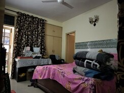 4 BHK + Servant Room Builder Floor For Sale in DLF Phase II