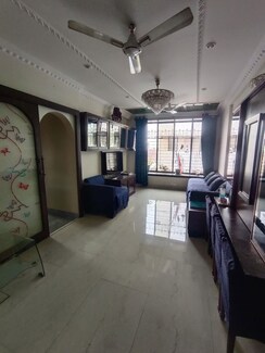 1.5 BHK + Study Room Apartment For Rent in Colaba