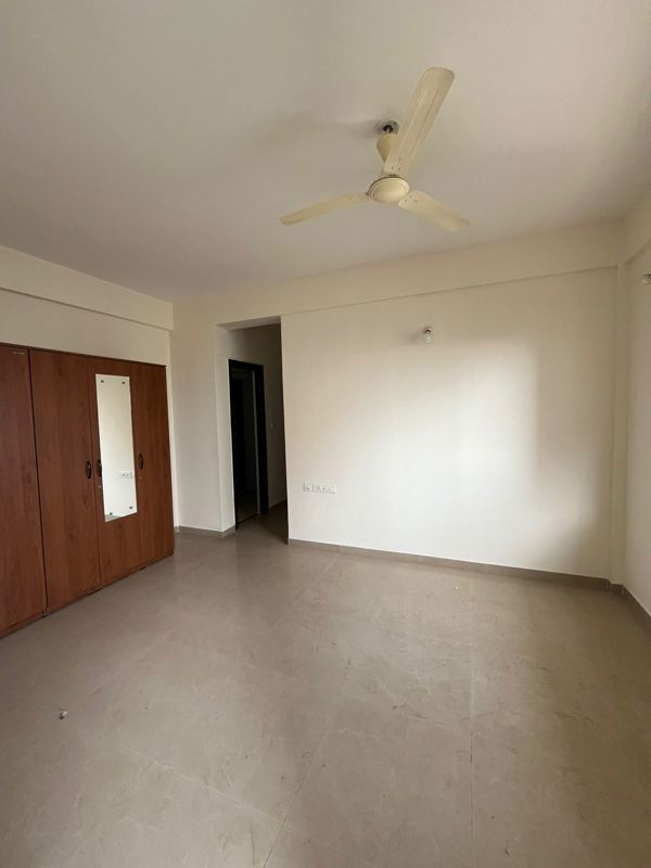 3 BHK + Pooja Room Apartment For Rent in Patel Smondoville