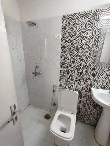 Bathroom in 3 BHK Apartment at Nirala Greenshire, Sector 2 Greater Noida – for Rent