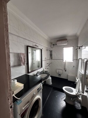 Team Area in 3 BHK Apartment at Cuffe Parade – for Sale